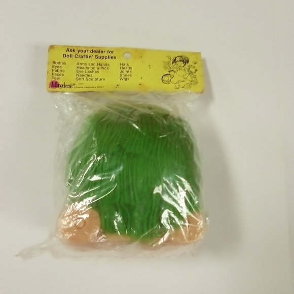 Vintage 6" Angie Doll Head & Hands Green Hair St Patrick's Day Doll Making - Picture 4 of 4